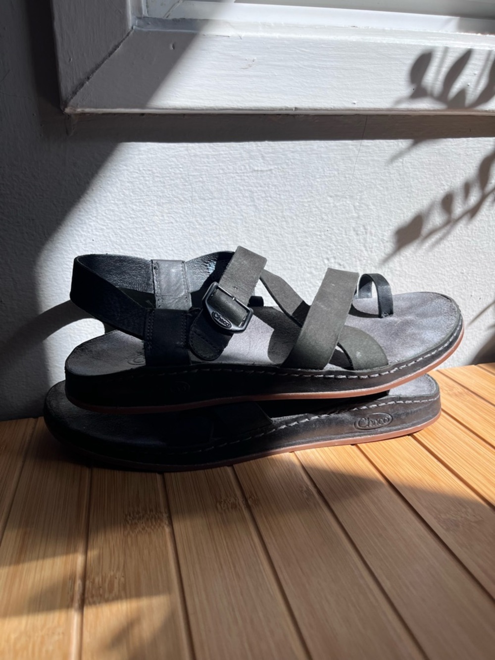 Chaco Wayfarer Loop Sandal Black Leather - Picture 4 of 6